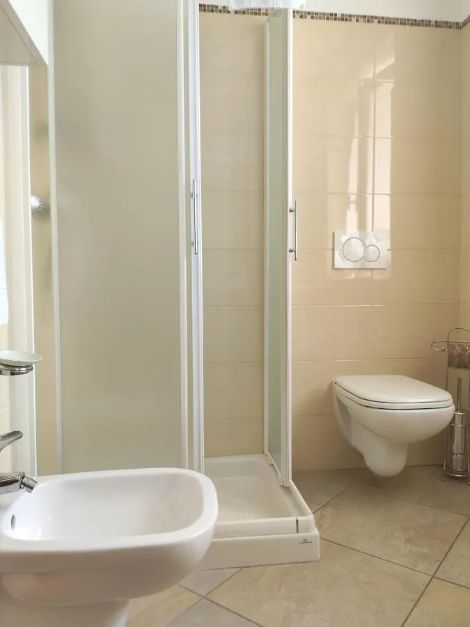 Sara Holiday Rentals Bardolino Apartment