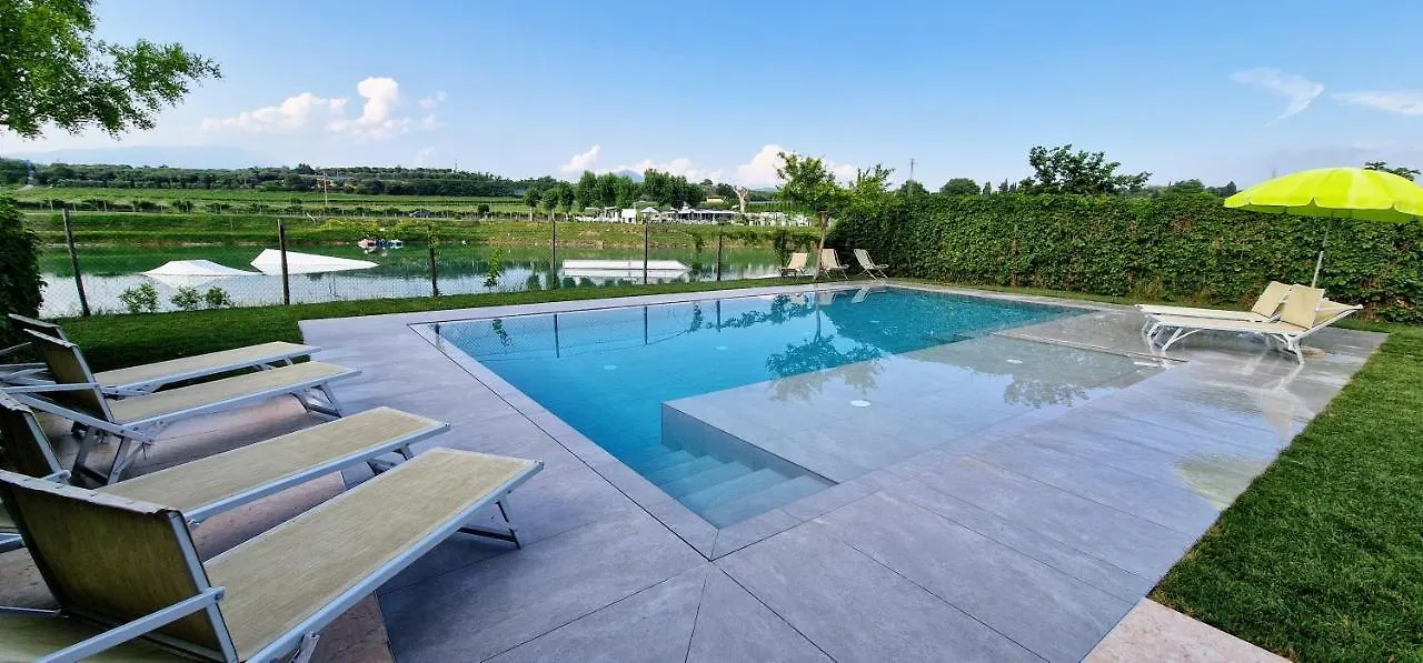 Sara Holiday Rentals Bardolino 0*,