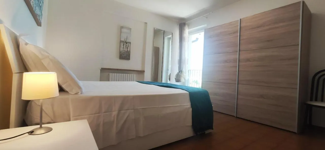 Sara Holiday Rentals Bardolino Apartment